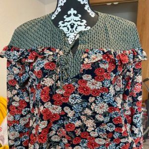 JODIFL Floral Long Sleeve Top